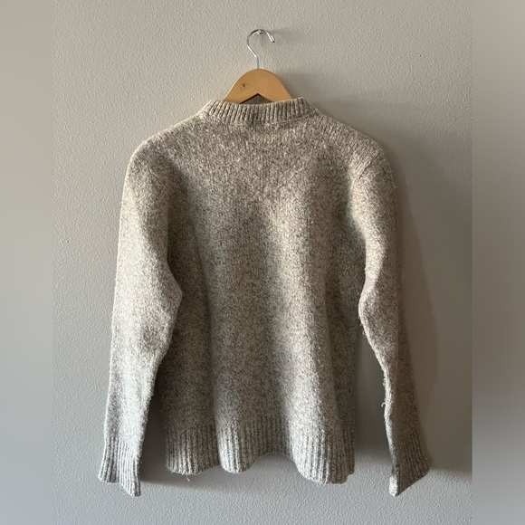 SOLD. Vintage LL Bean Wool Blend Sweater Large - Picture 2 of 11